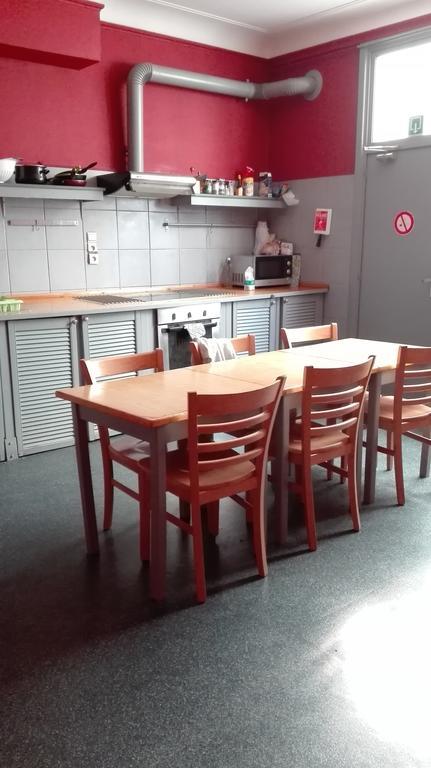 Van Gogh Youth Hostel City Centre Saint-Josse-ten-Noode المظهر الخارجي الصورة