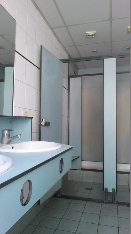Van Gogh Youth Hostel City Centre Saint-Josse-ten-Noode المظهر الخارجي الصورة