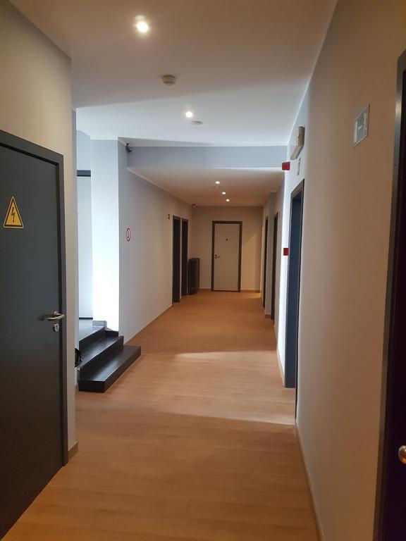 Van Gogh Youth Hostel City Centre Saint-Josse-ten-Noode المظهر الخارجي الصورة
